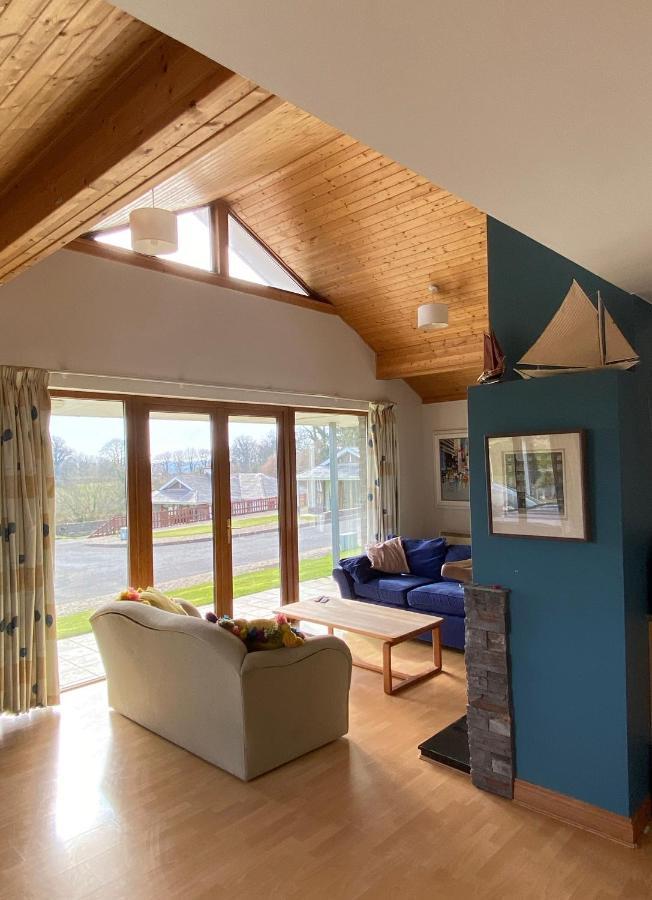Villa 4 The Mews Athlone Esterno foto