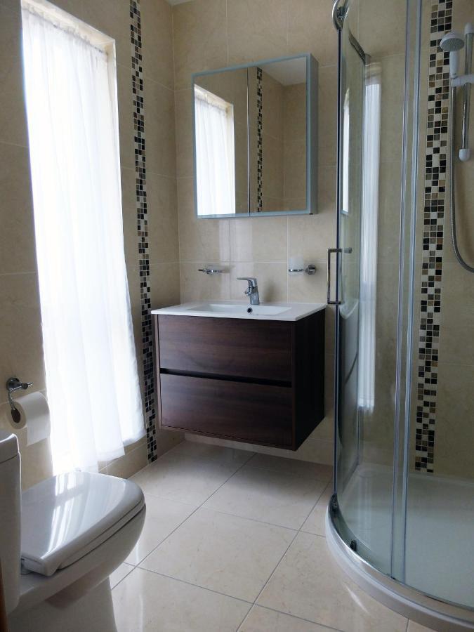 Villa 4 The Mews Athlone Esterno foto